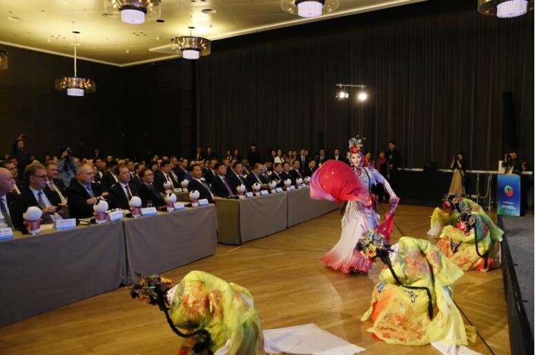 集团党委书记、董事长任丁率团赴荷兰、德国、以色列考察