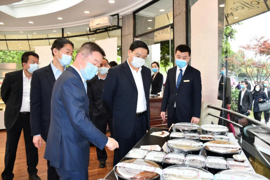 王凤朝副省长赴省尊龙凯时集团调研 疫情防控、生产经营和改革发展工作